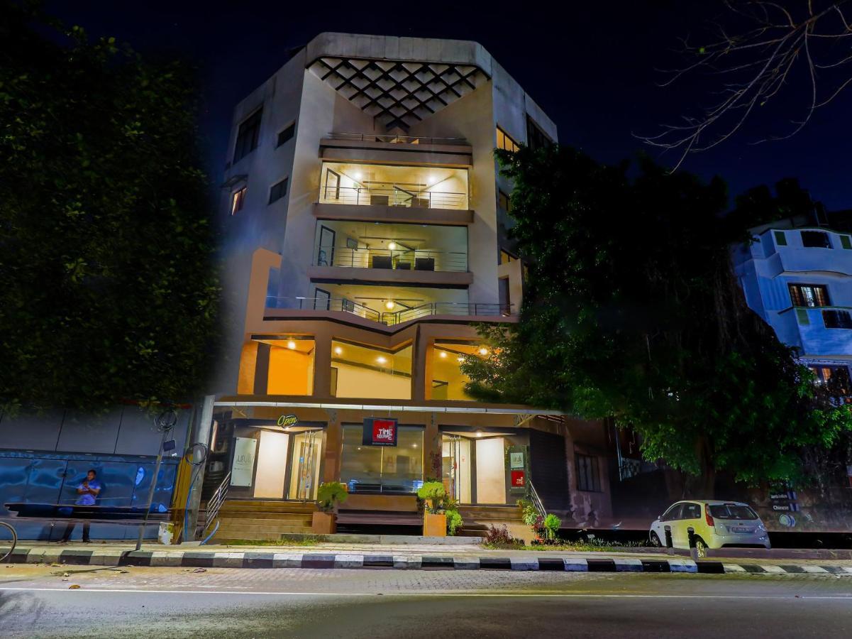 Treebo Trend Time Square Marine Drive Hotel Kochi Kültér fotó