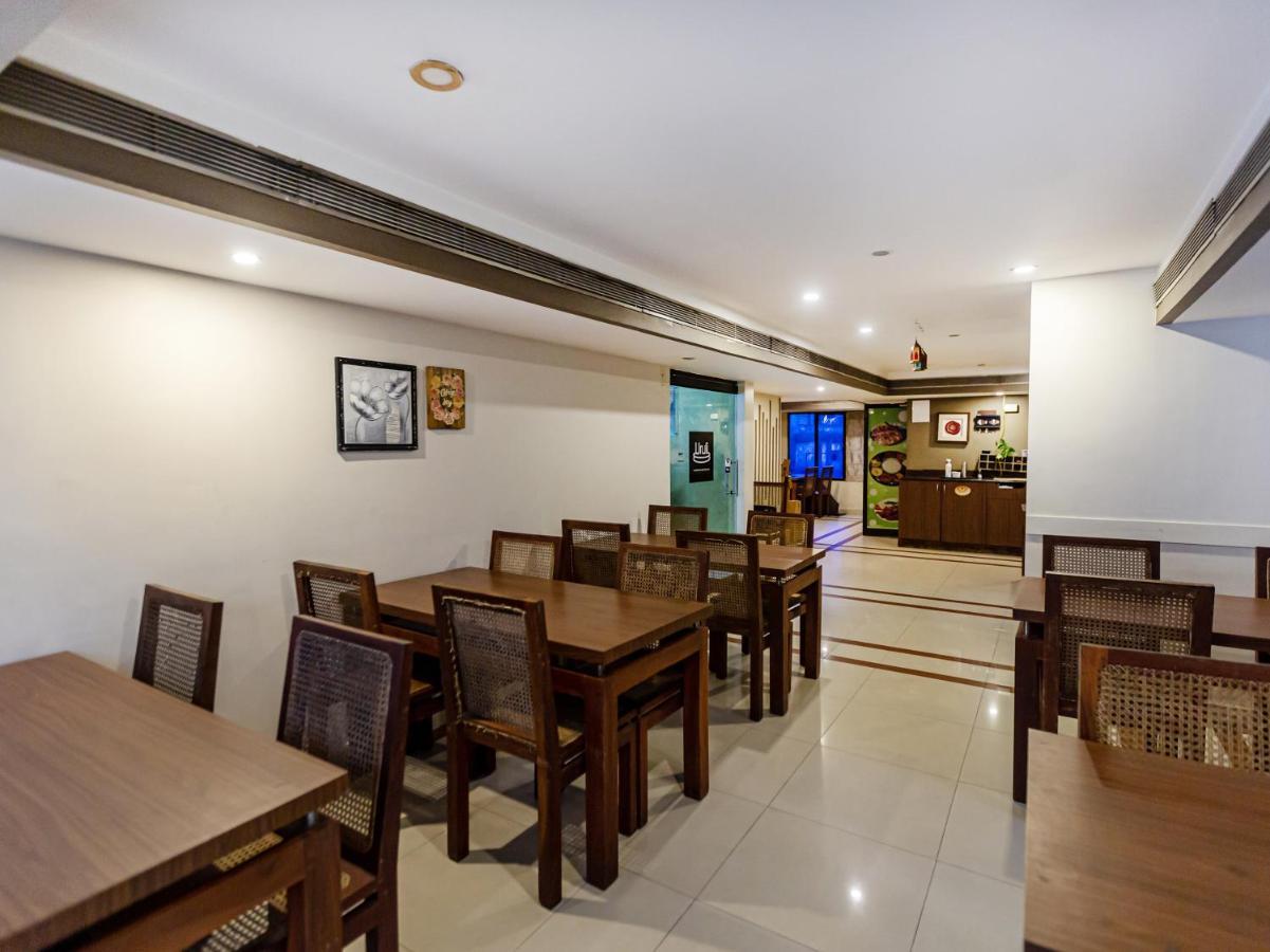 Treebo Trend Time Square Marine Drive Hotel Kochi Kültér fotó