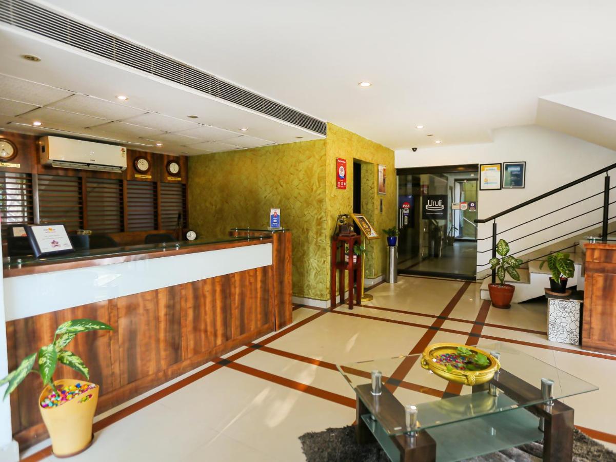 Treebo Trend Time Square Marine Drive Hotel Kochi Kültér fotó