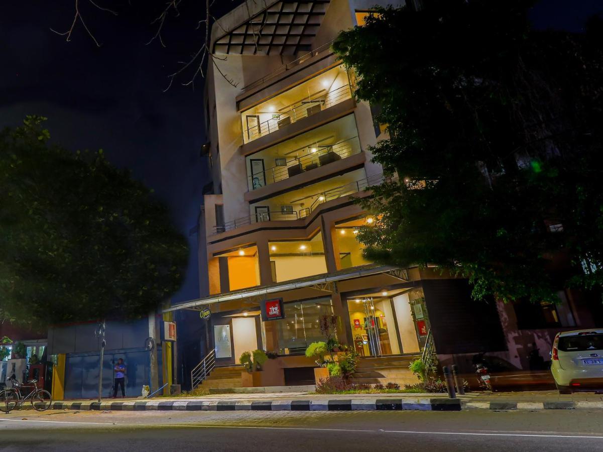 Treebo Trend Time Square Marine Drive Hotel Kochi Kültér fotó