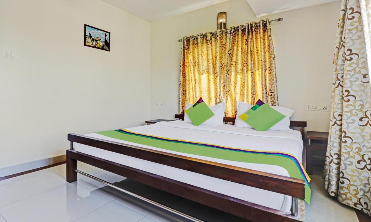 Treebo Trend Time Square Marine Drive Hotel Kochi Kültér fotó