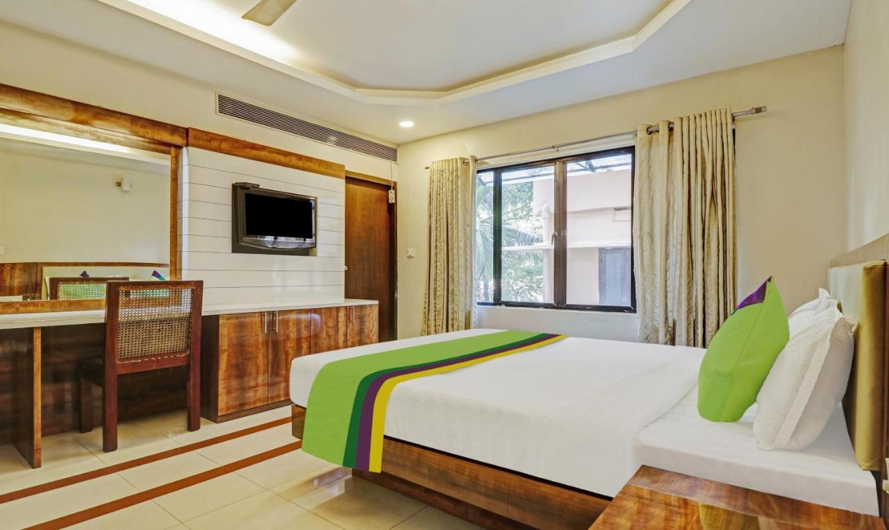 Treebo Trend Time Square Marine Drive Hotel Kochi Kültér fotó