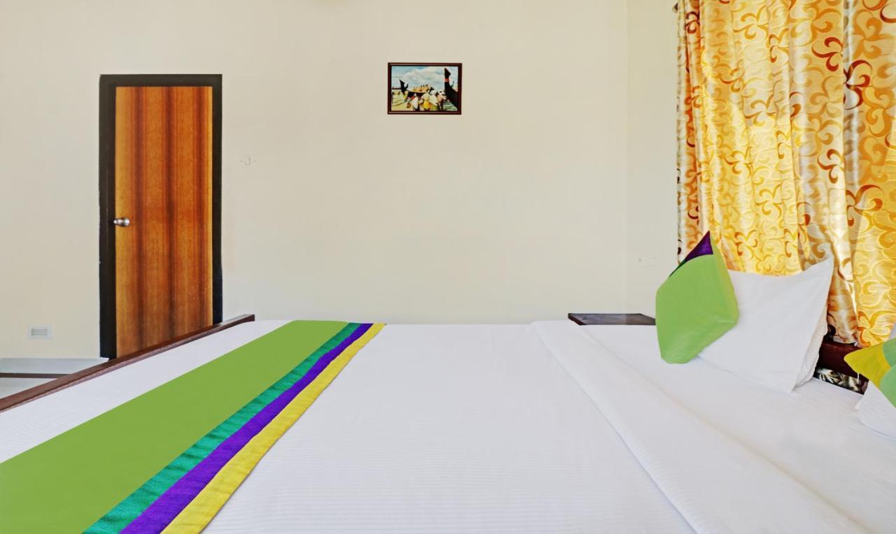 Treebo Trend Time Square Marine Drive Hotel Kochi Kültér fotó