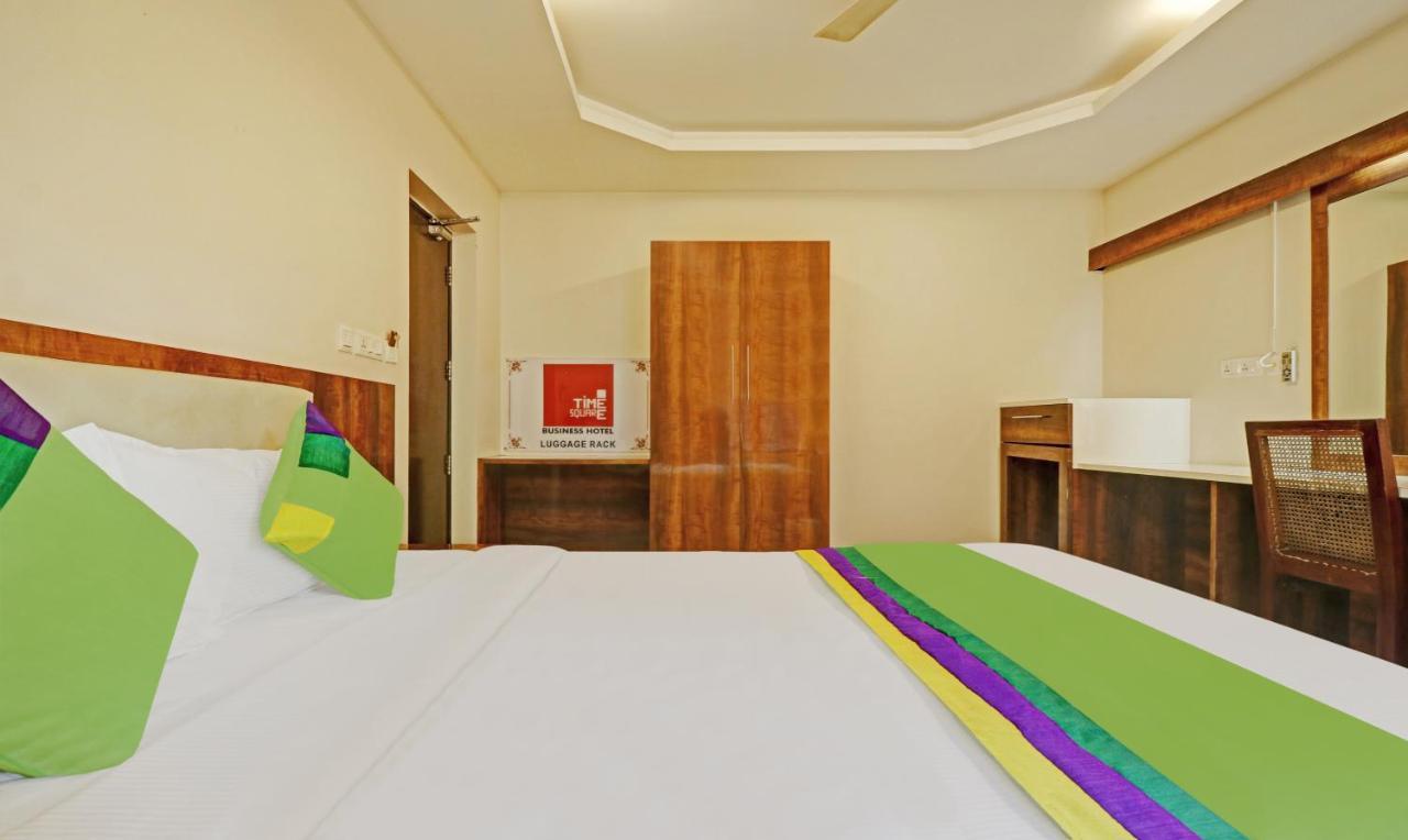 Treebo Trend Time Square Marine Drive Hotel Kochi Kültér fotó