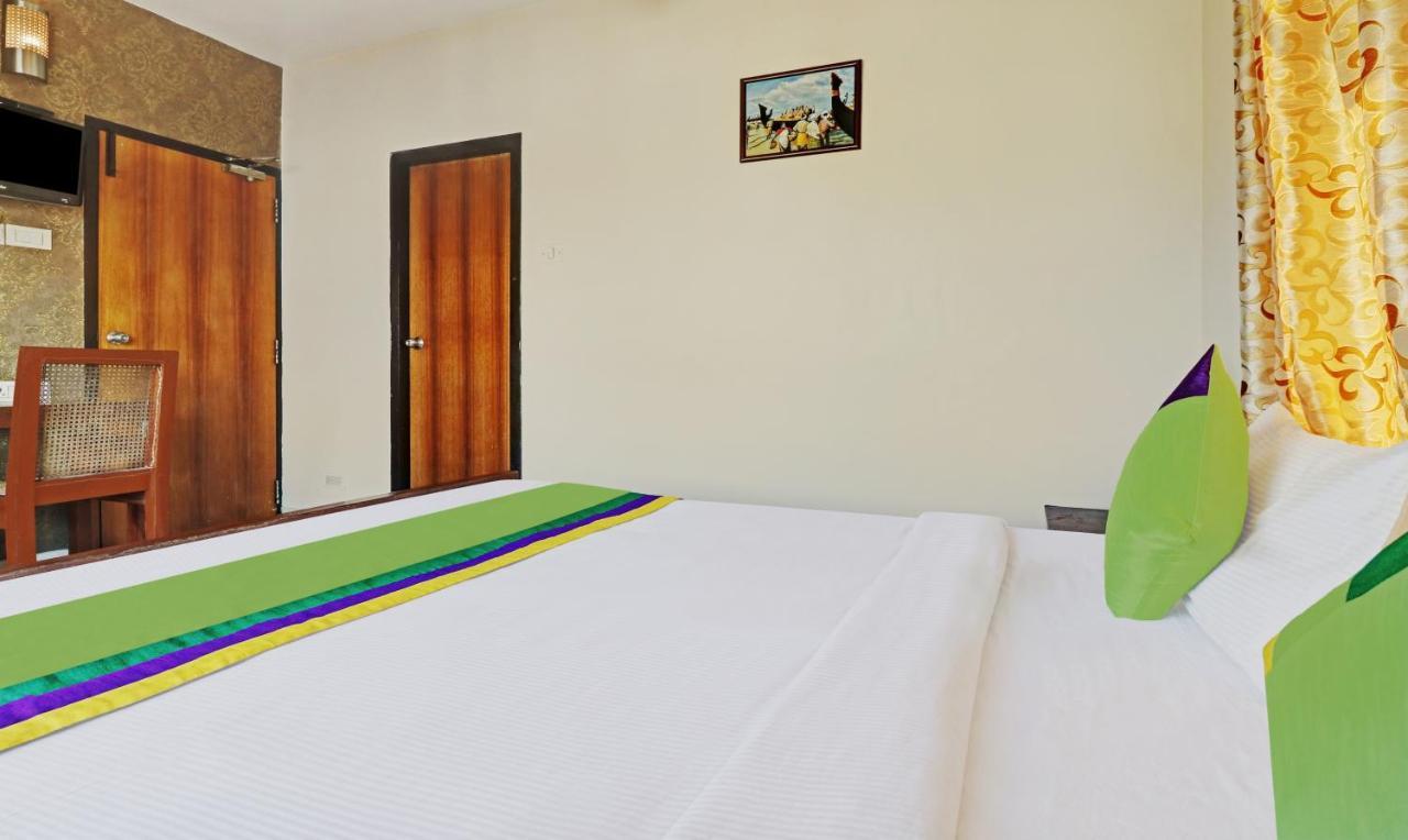 Treebo Trend Time Square Marine Drive Hotel Kochi Kültér fotó