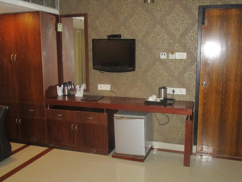 Treebo Trend Time Square Marine Drive Hotel Kochi Kültér fotó